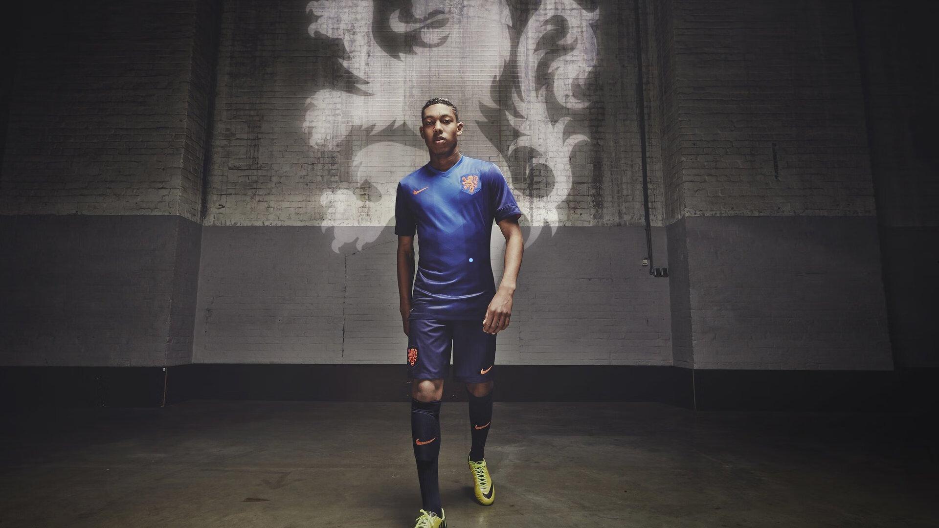 王欣瑜决赛憾负与生涯首冠失之交臂，2026首周中国网球新星闪耀引关注