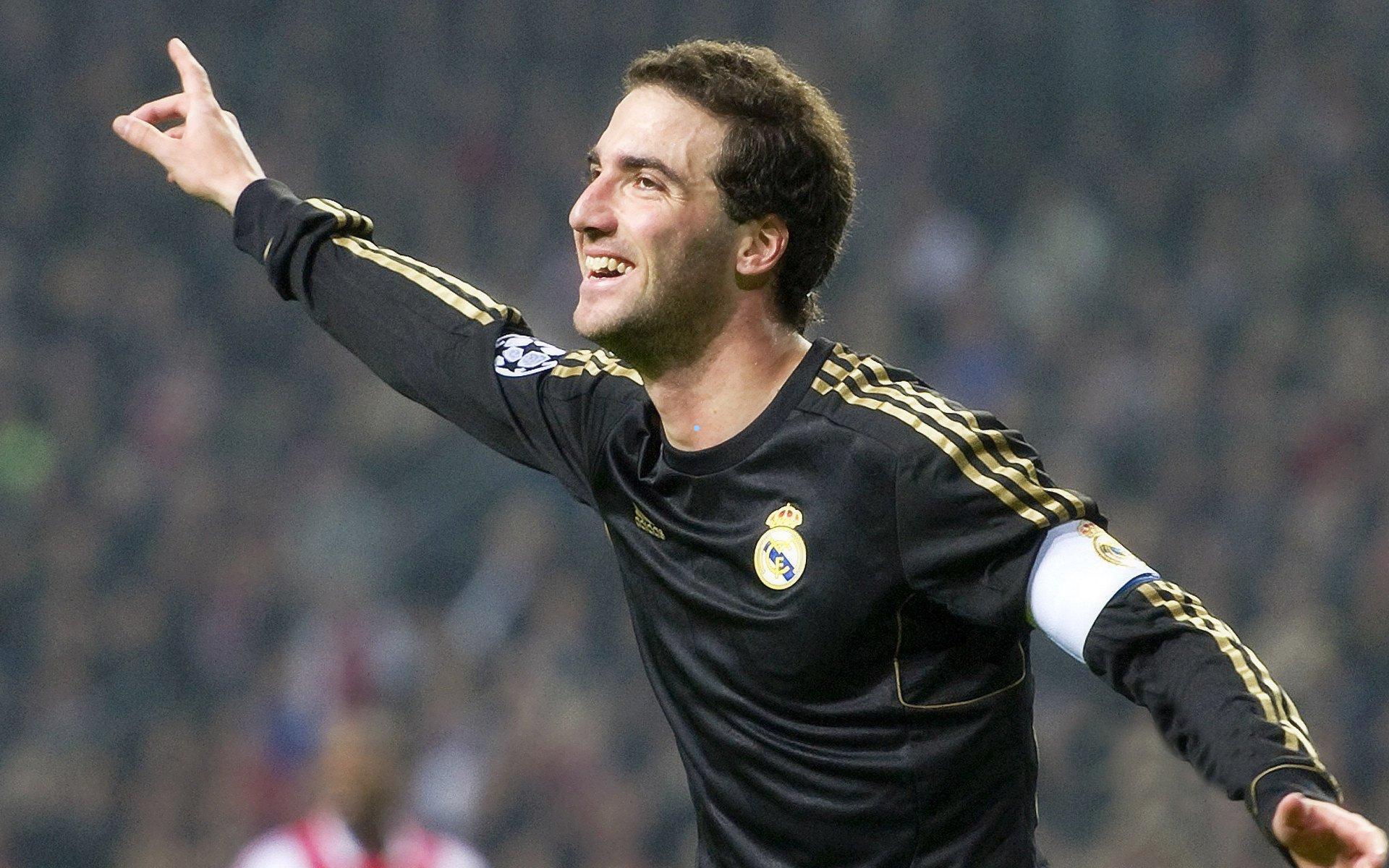 圣诞前夜宿敌对决启幕 文班亚马锻造马刺神秘军团